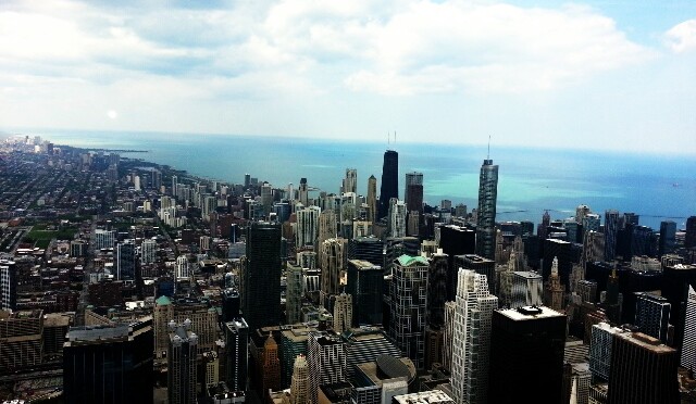 Blick vom Willis Tower auf die Wolkenkratzer Chicagos